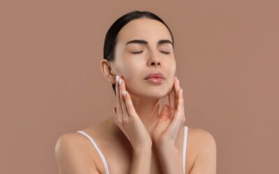 Tu nueva piel después de ser mamá: ¿Cómo recuperar el glow en tu rostro?